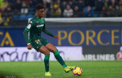 ���������أ�2500��ŷ��1��С�����ʼұ���˹�ƶ����ڵȴ�����